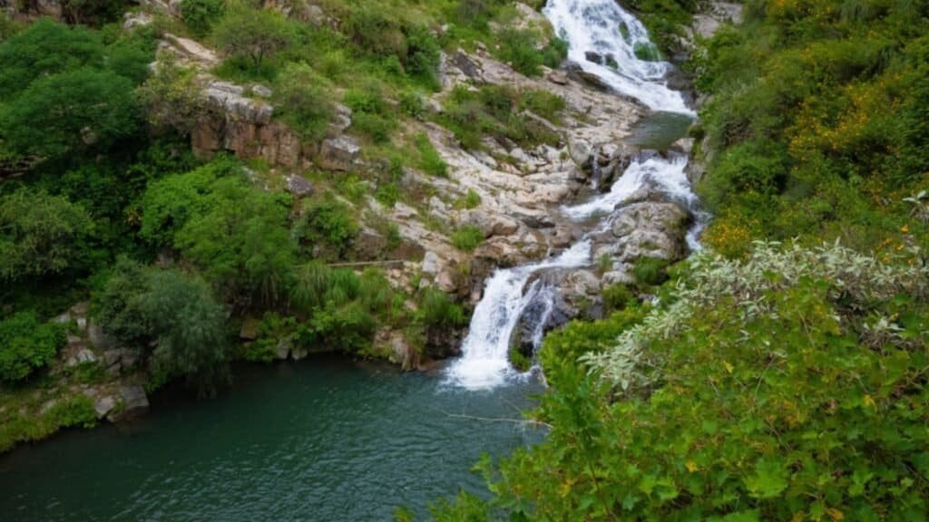 Coimata, un paraíso natural: Guía para un día perfecto